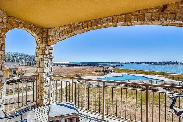 $299,500 | 9900 Northshore Boulevard, Unit 3202, Corsicana, TX 75109