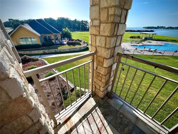 $299,500 | 9900 Northshore Boulevard, Unit 3202, Corsicana, TX 75109