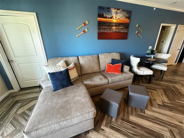 $299,500 | 9900 Northshore Boulevard, Unit 3202, Corsicana, TX 75109