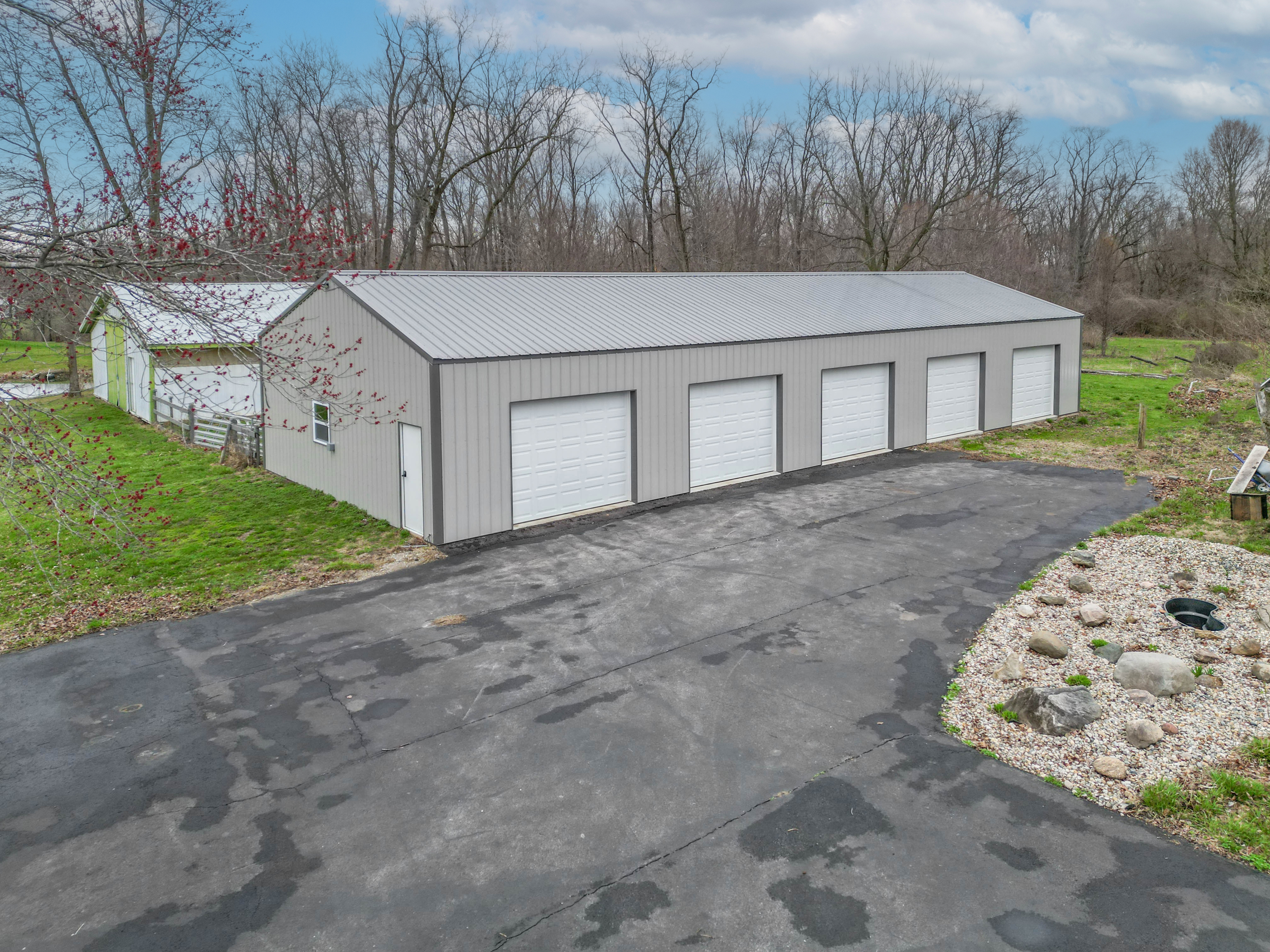 8825 Paddock Road Indianapolis, IN 46221 - Photo 4 of 51 Gallery Image 4