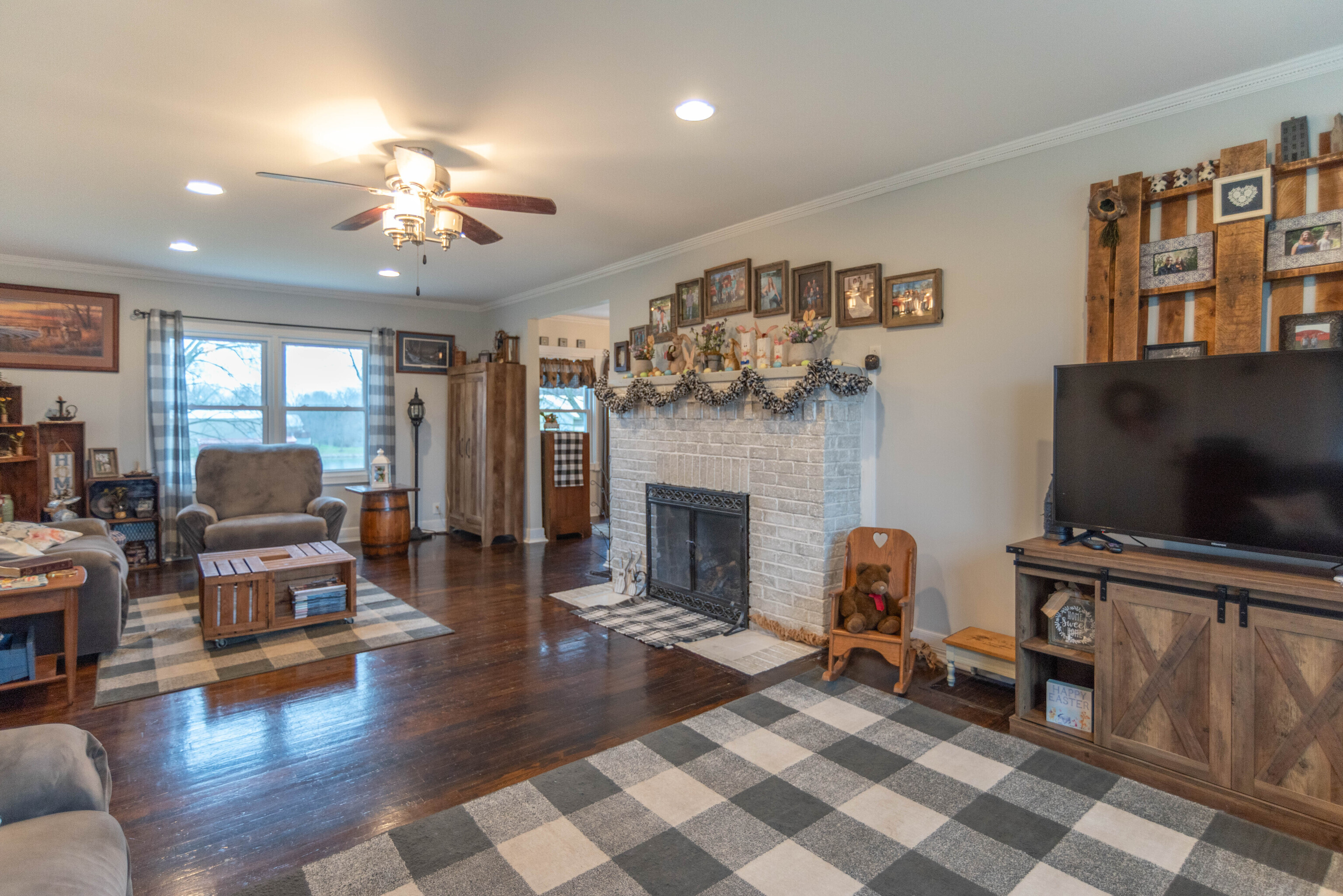 8825 Paddock Road Indianapolis, IN 46221 - Photo 6 of 51 Gallery Image 6