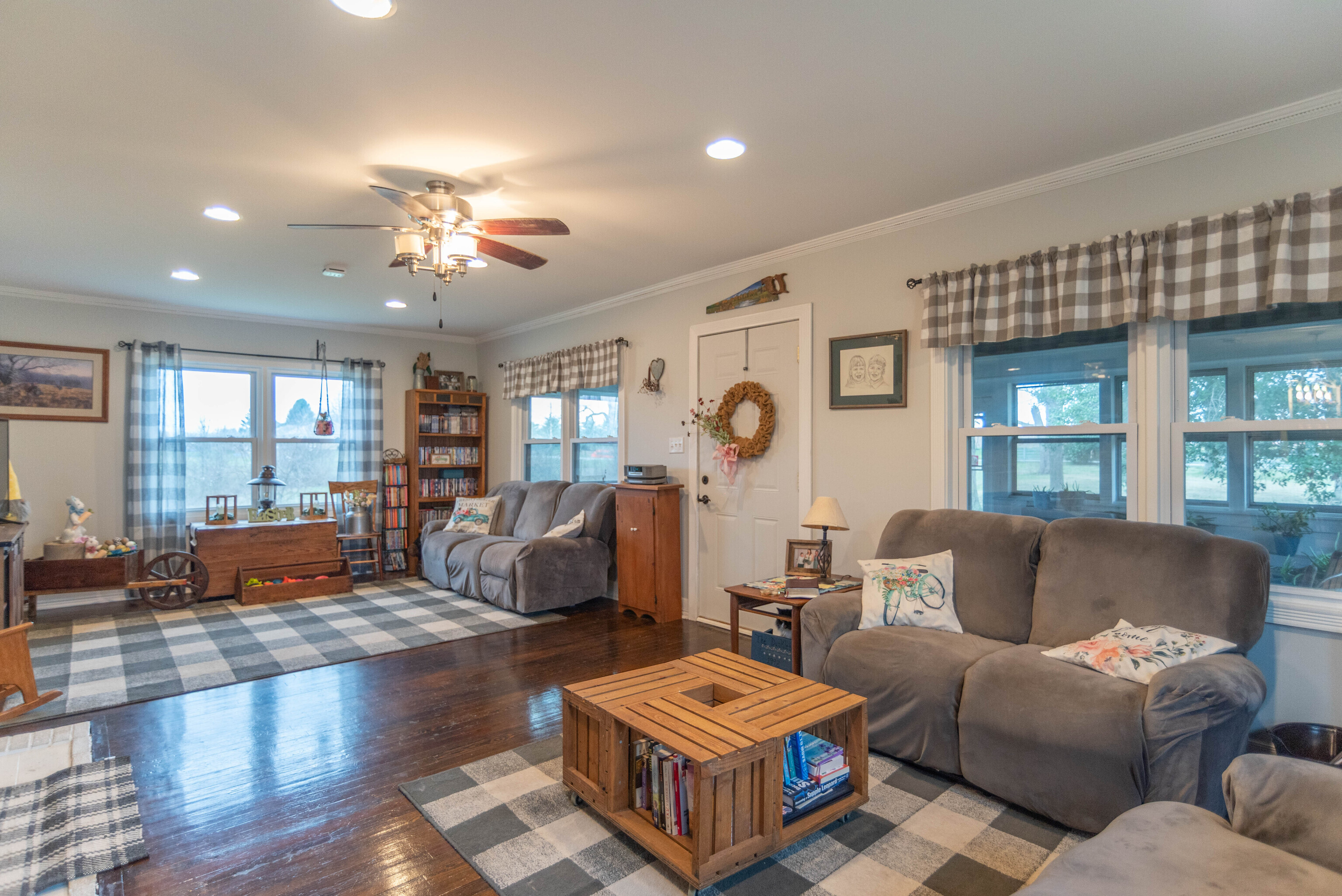 8825 Paddock Road Indianapolis, IN 46221 - Photo 8 of 51 Gallery Image 8