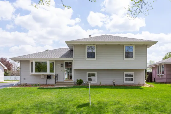 $349,999 | 2906 Warren Dorris Drive, Joliet, IL 60435