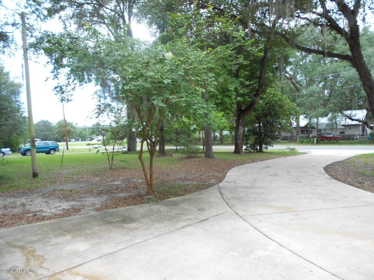 CIRCULAR DRIVE WAY