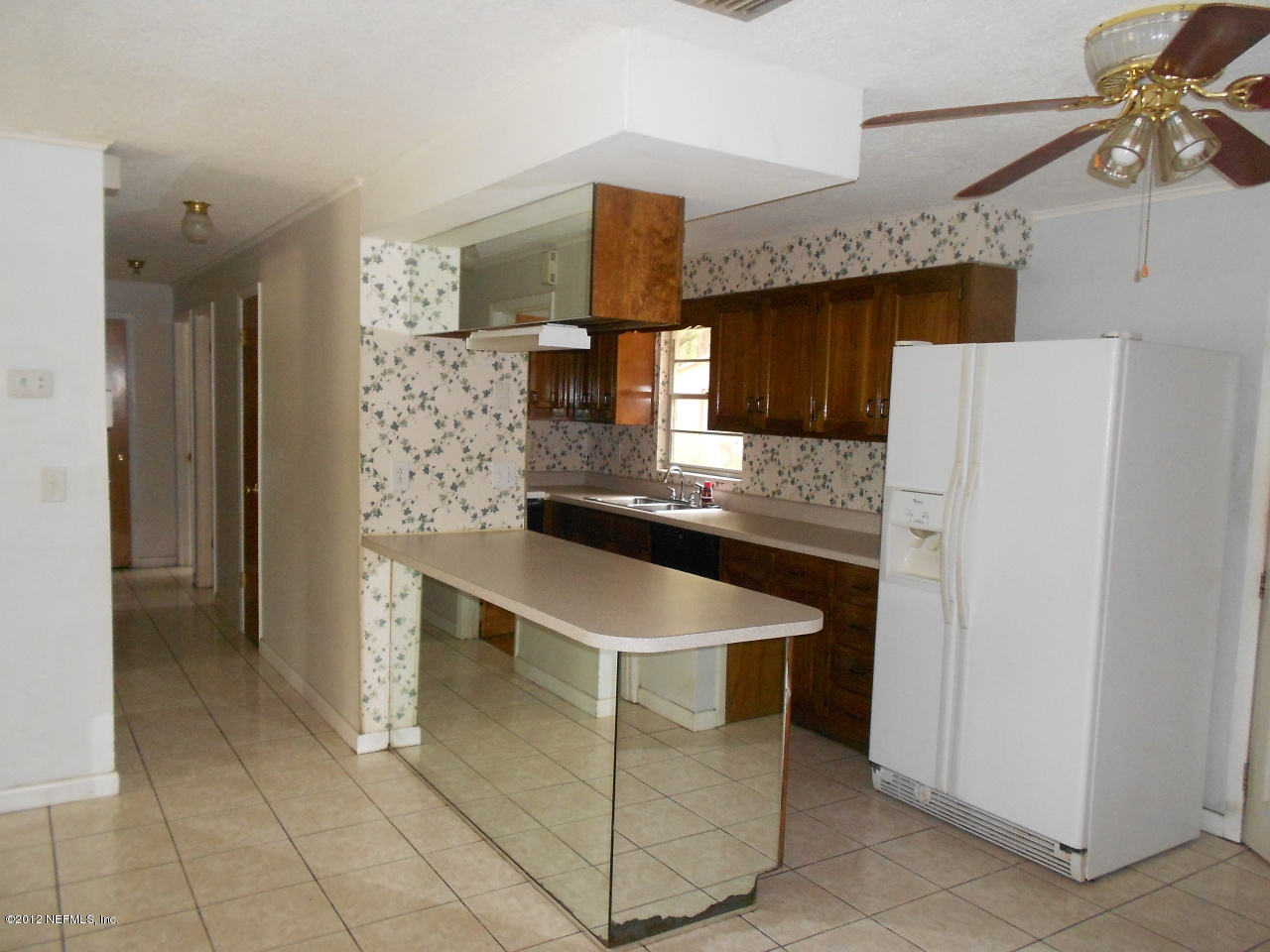 108 Silver Lake Road Palatka, FL 32177 - Photo 9 of 14 KITCHEN WITH APPLIANCES