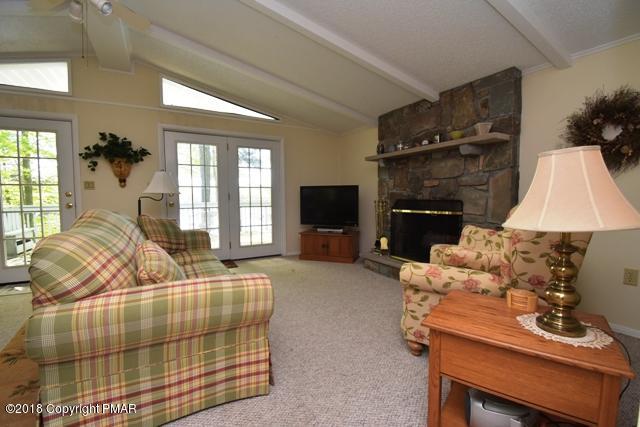 144 Lake In The Clouds Road Canadensis, PA 18325 - Photo 6 of 33 living room