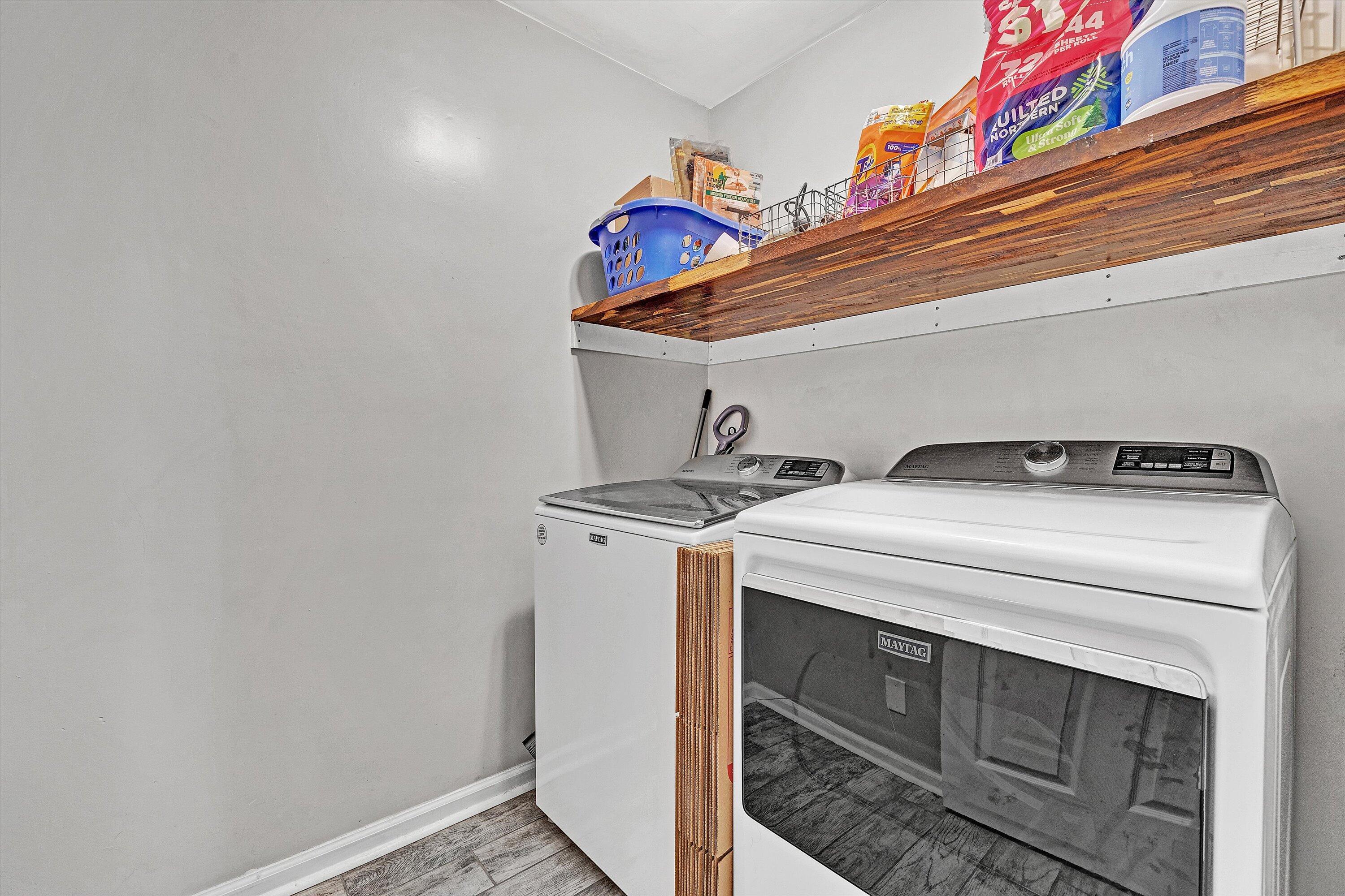 3558 Wright Road Southwest Roanoke, VA 24015 - Photo 16 of 30 a utility room with dryer and washer