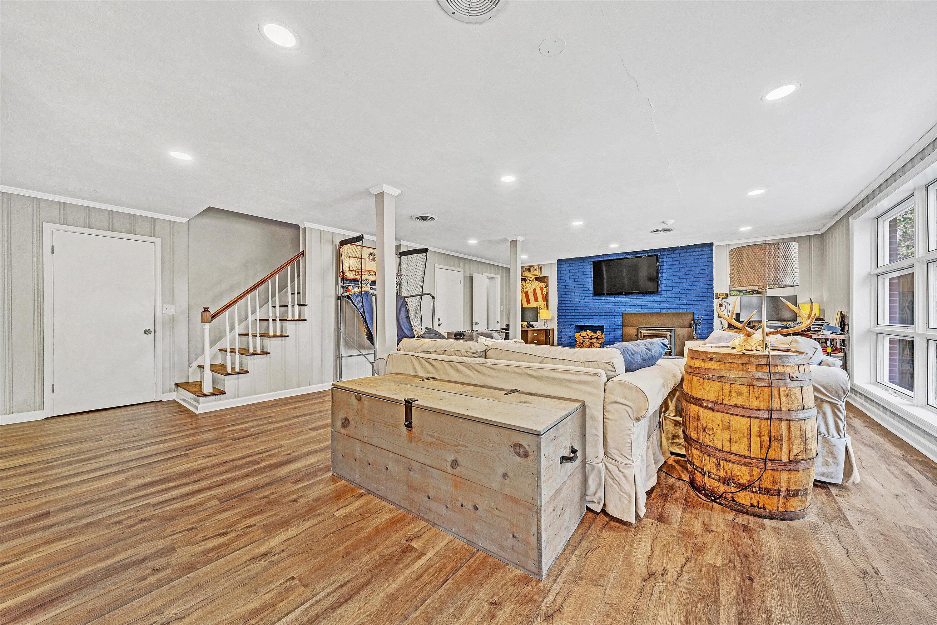 3558 Wright Road Southwest Roanoke, VA 24015 - Photo 20 of 30 a living room with furniture and a wooden floor