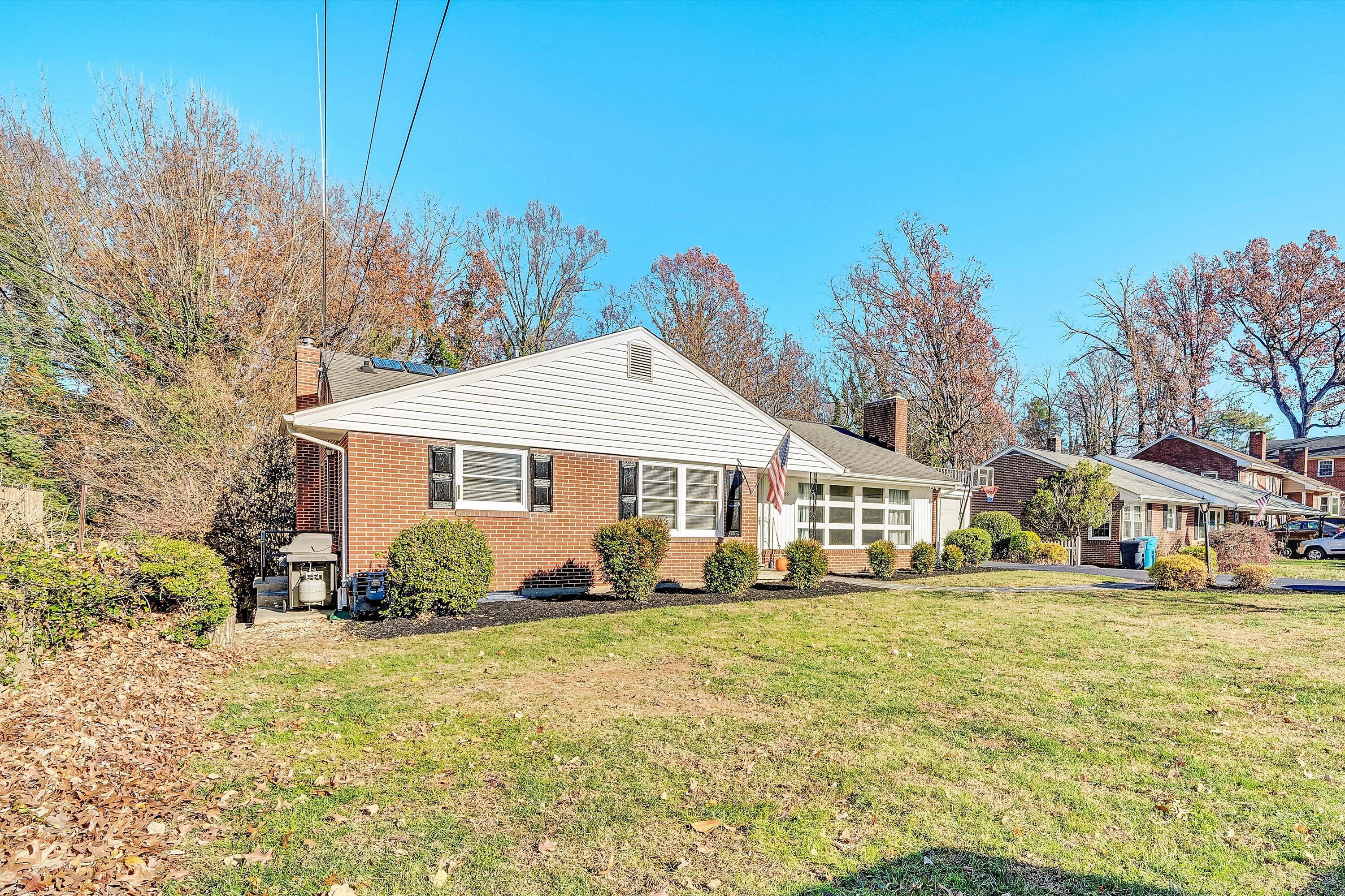 3558 Wright Road Southwest Roanoke, VA 24015 - Photo 2 of 30 a front view of a house with garden