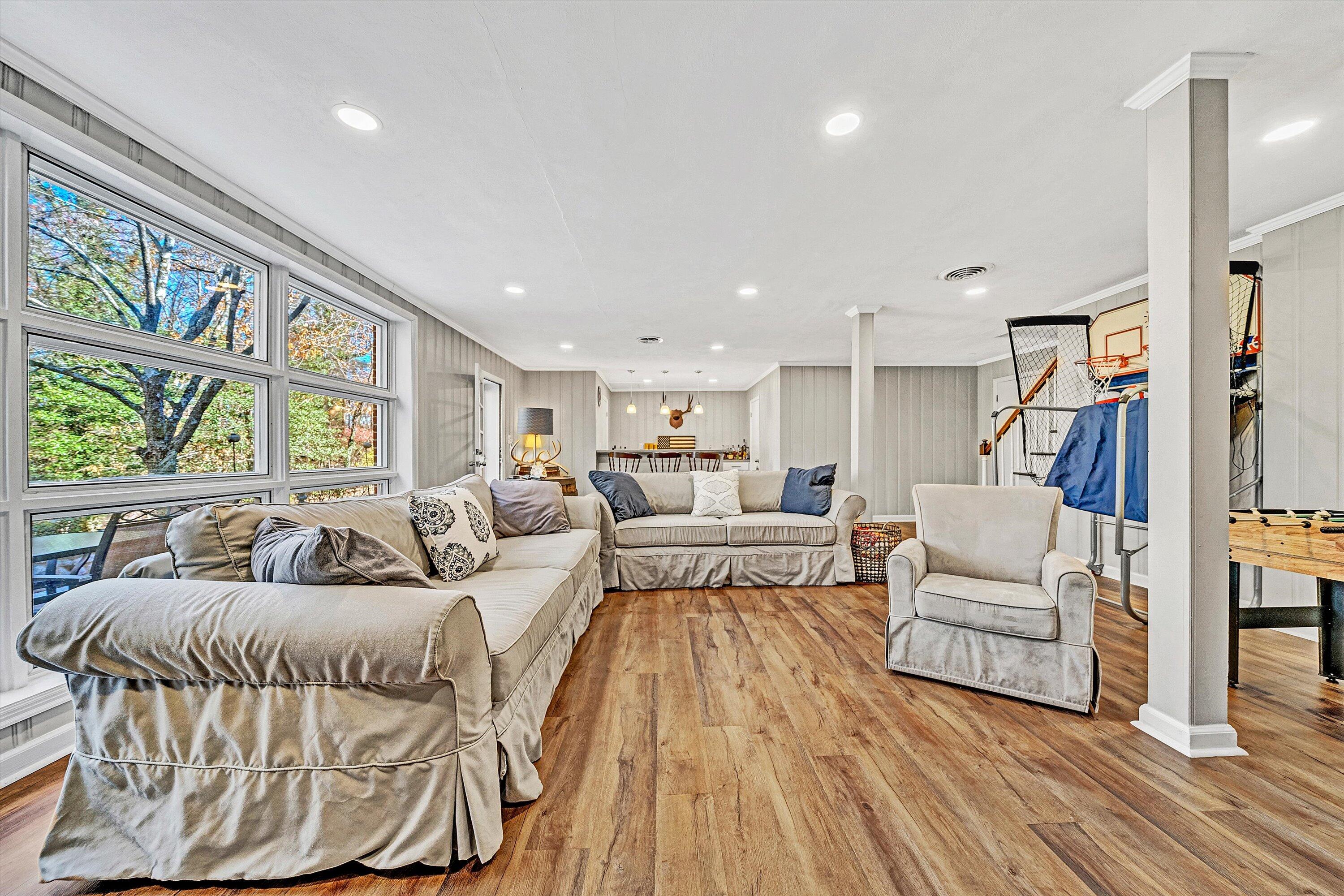 3558 Wright Road Southwest Roanoke, VA 24015 - Photo 23 of 30 a living room with furniture and a large window