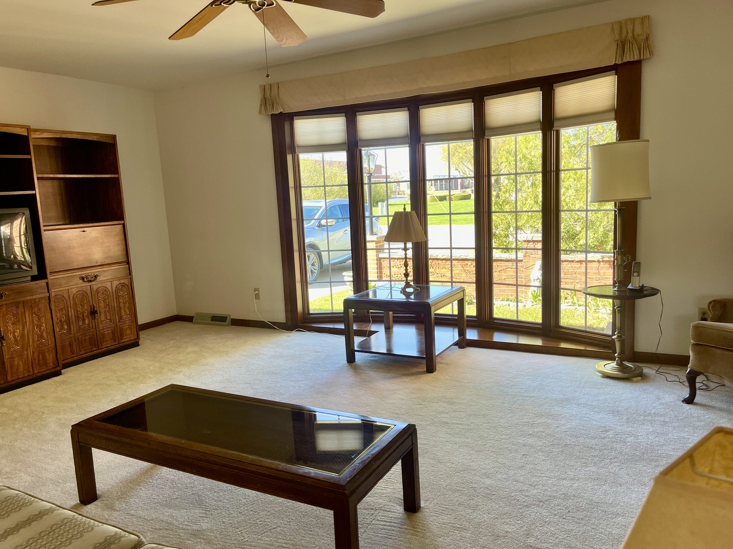 902 16th Street Peru, IL 61354 - Photo 6 of 23 a living room with furniture and a flat screen tv