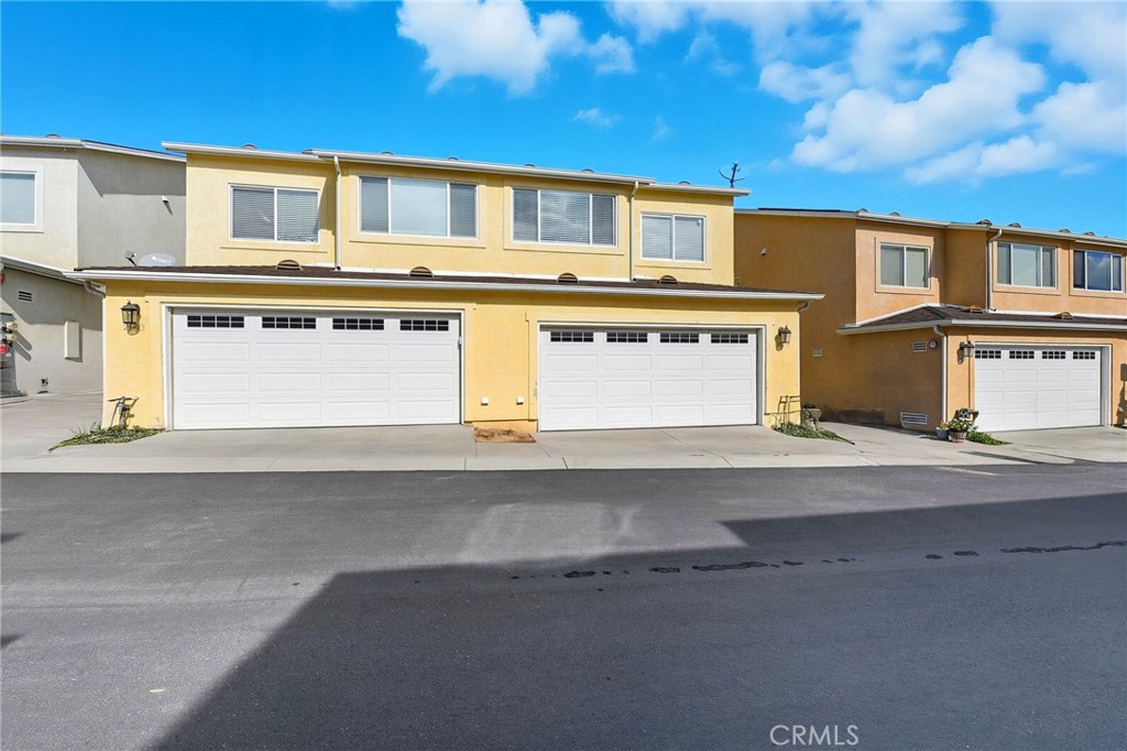 21711 Doss Place Saugus, CA 91350 - Photo 22 of 27 front view of a building