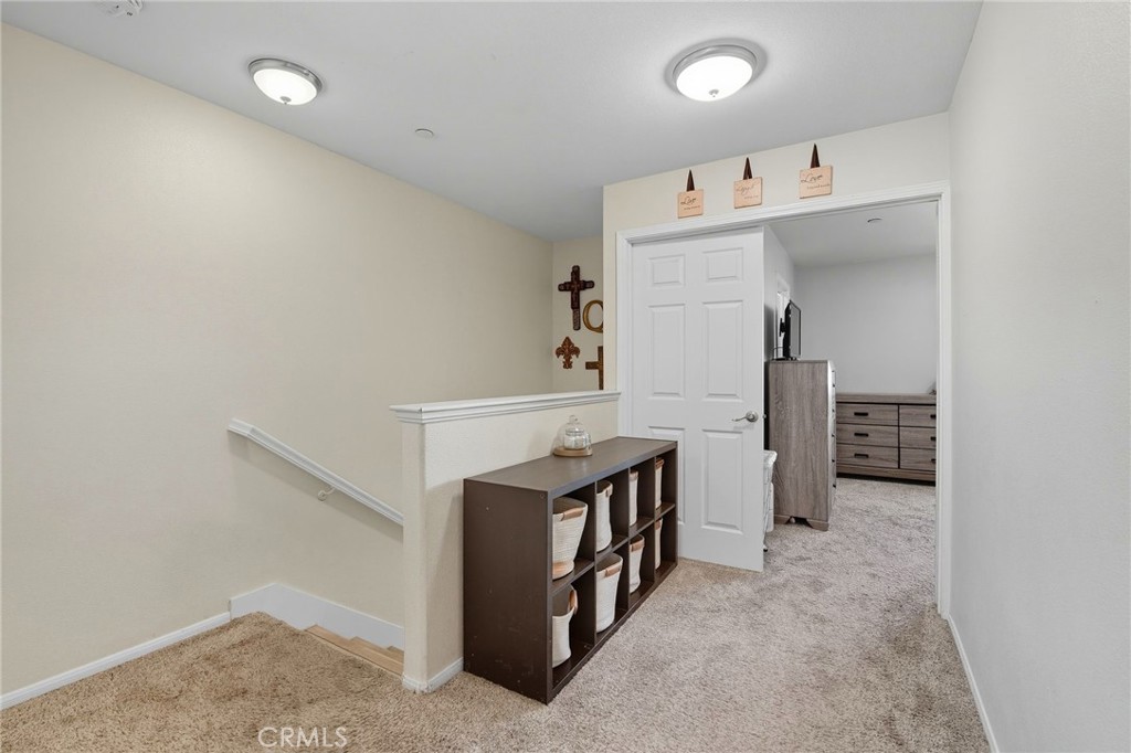 21711 Doss Place Saugus, CA 91350 - Photo 10 of 27