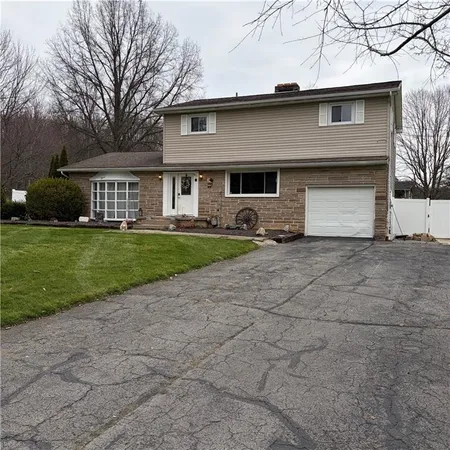 $200,000 | 2927 Spangler Road, Hermitage, PA 16148