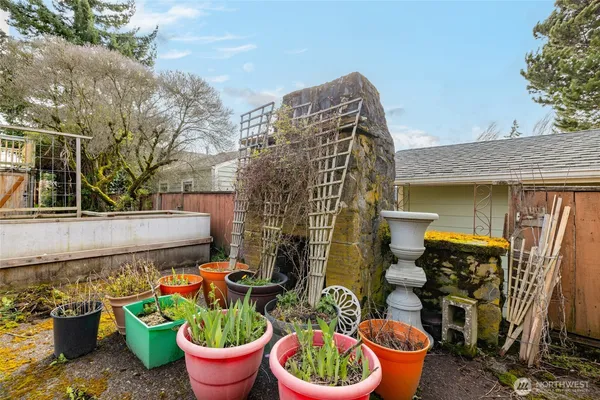 a view of outdoor space