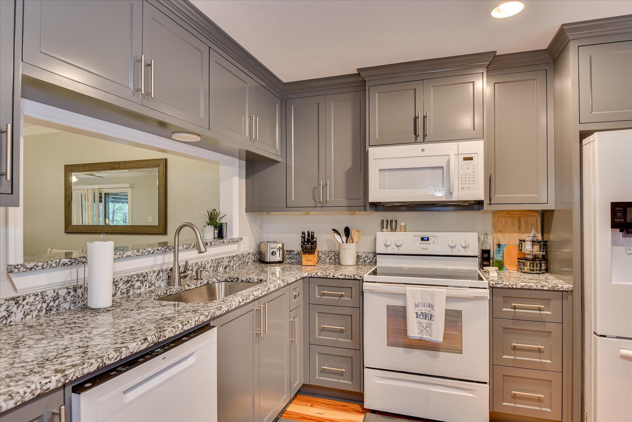 315 Coastal Cove McCormick, SC 29835 - Photo 16 of 34 17-117