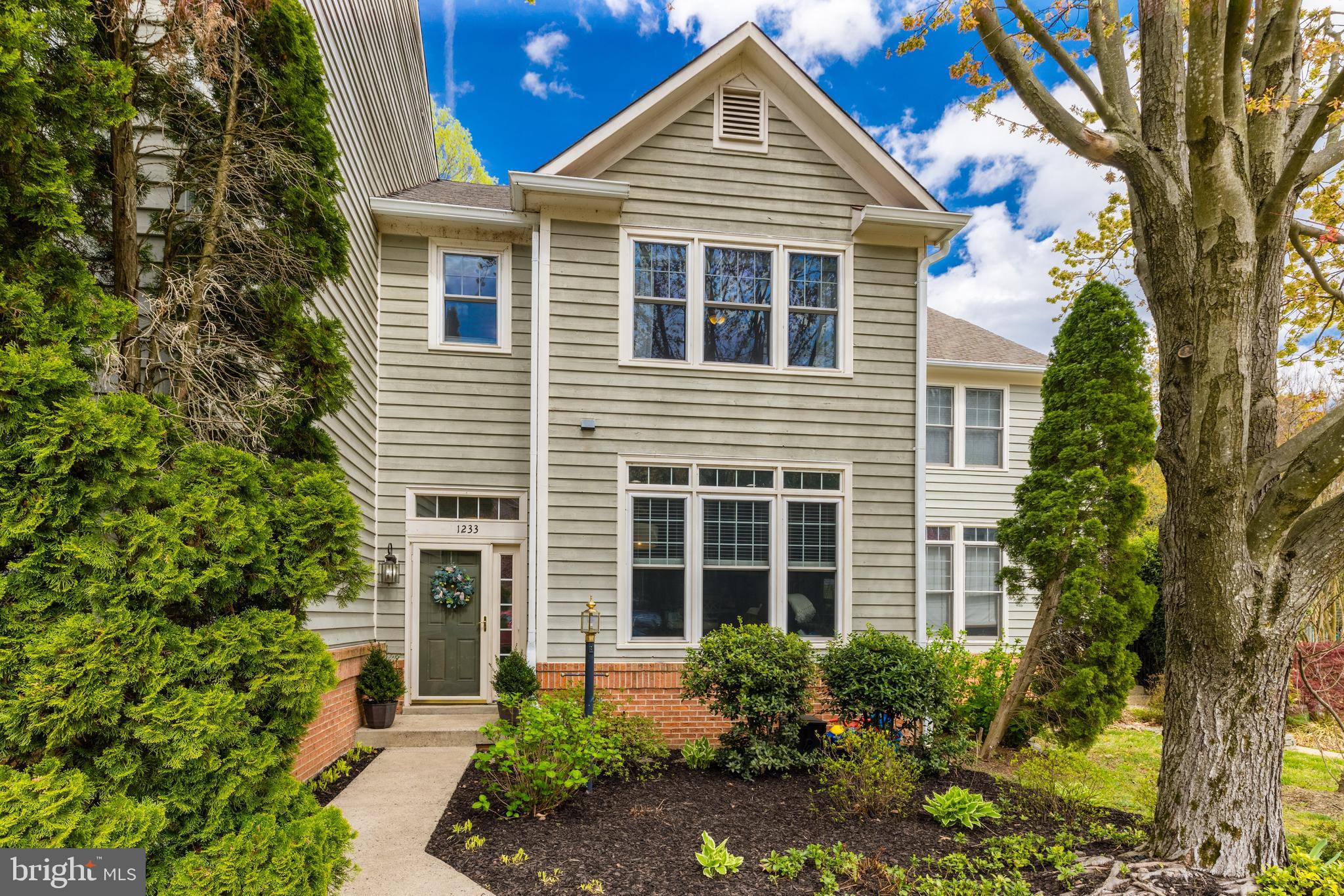 1233 Weatherstone Court Reston, VA 20194 - Photo 7 of 57
