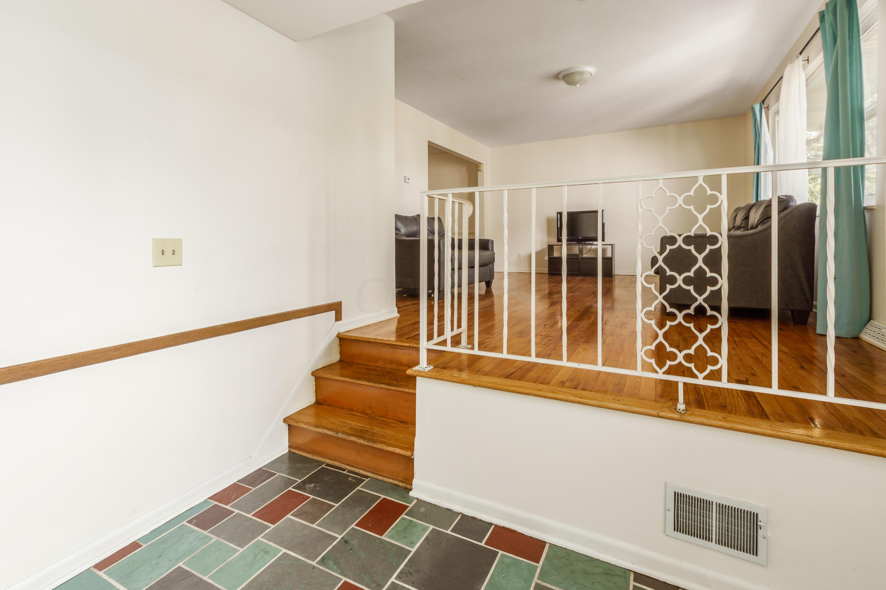4764 Dechant Road Columbus, OH 43229 - Photo 17 of 52 Gallery Image 17