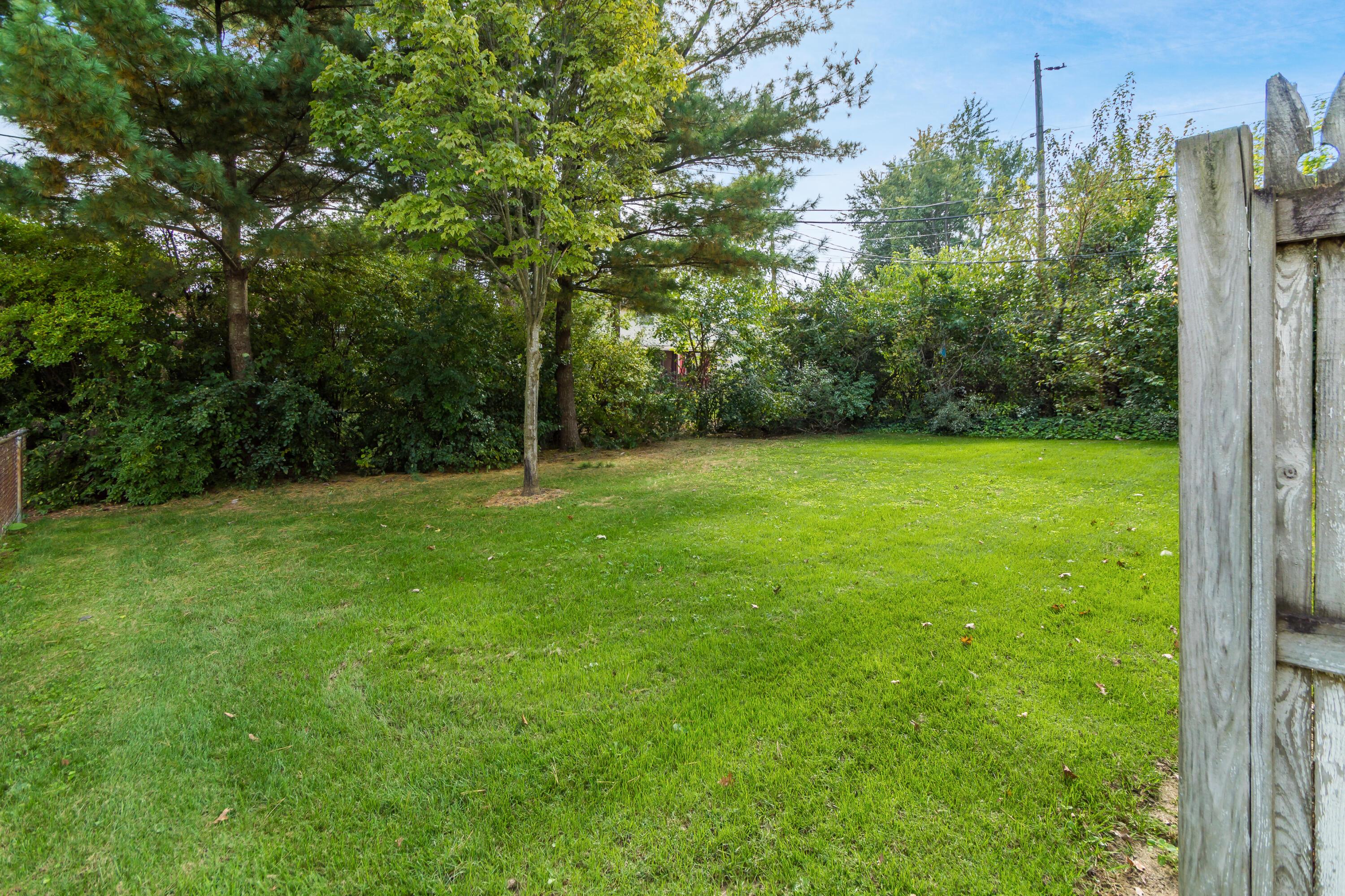 4764 Dechant Road Columbus, OH 43229 - Photo 10 of 52 Gallery Image 10