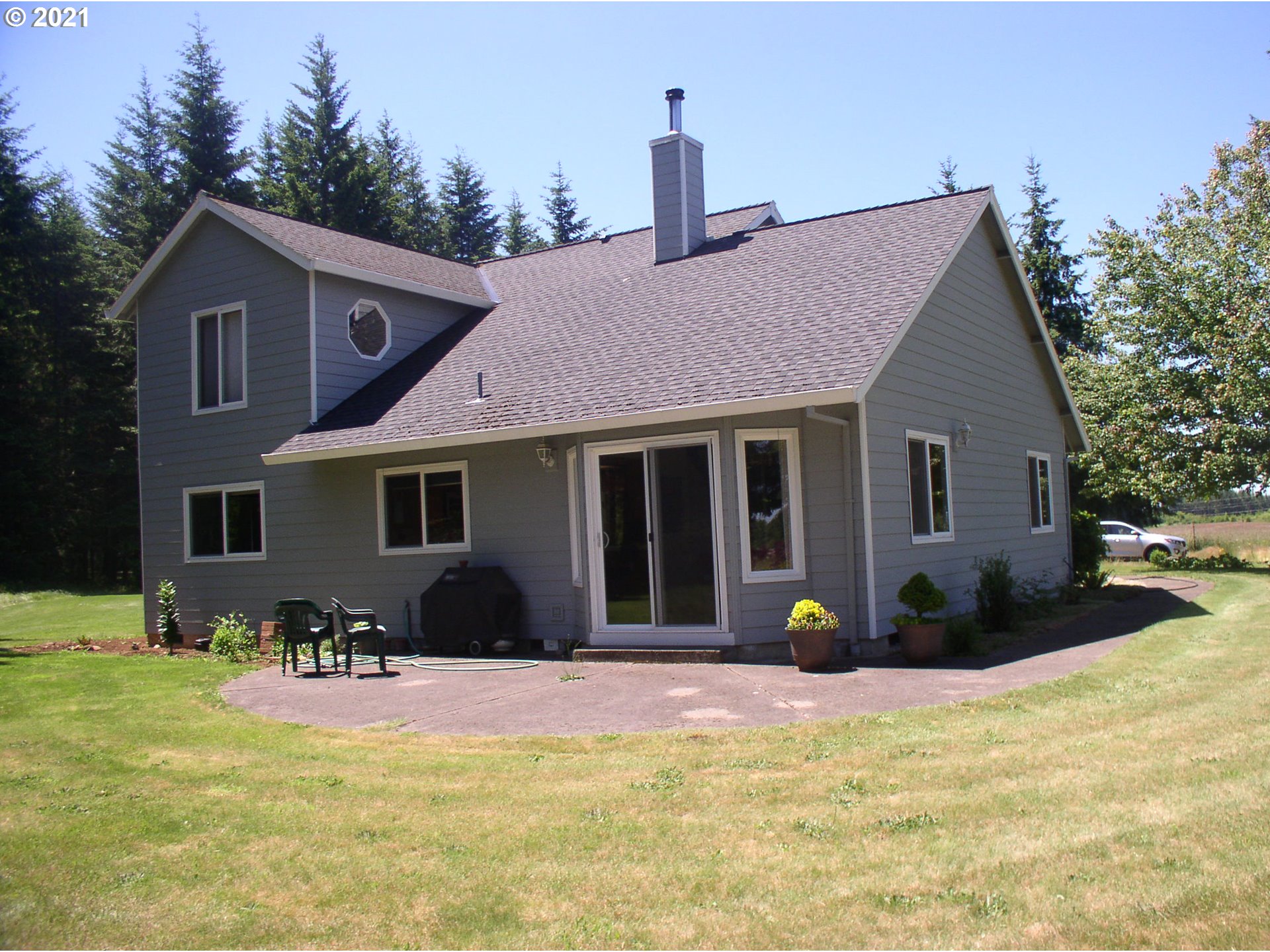 25180 South Springwater Road Estacada, OR 97023 - Photo 2 of 20 Yard
