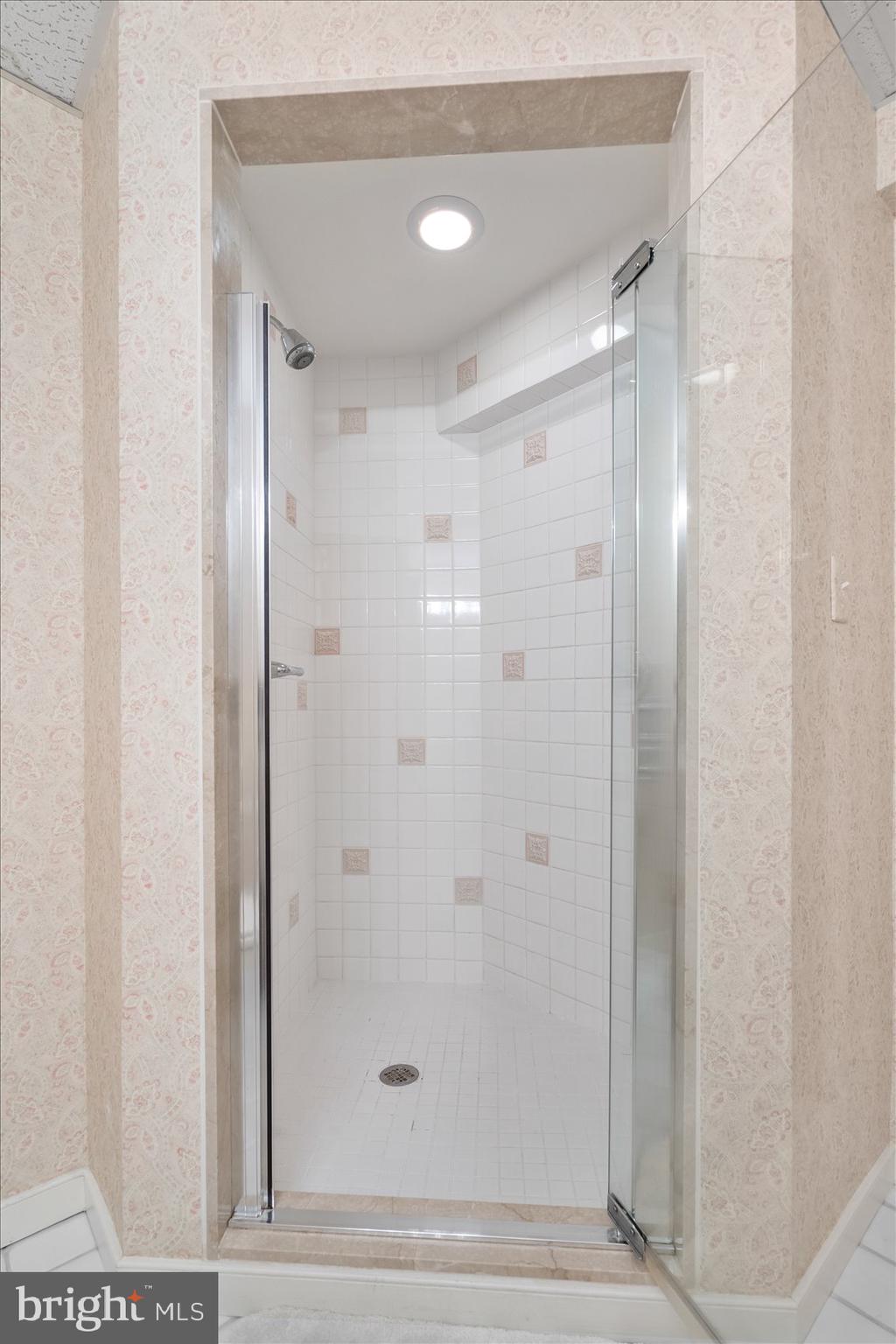 6921 Diana Road Baltimore, MD 21209 - Photo 38 of 47 Gallery Image 38