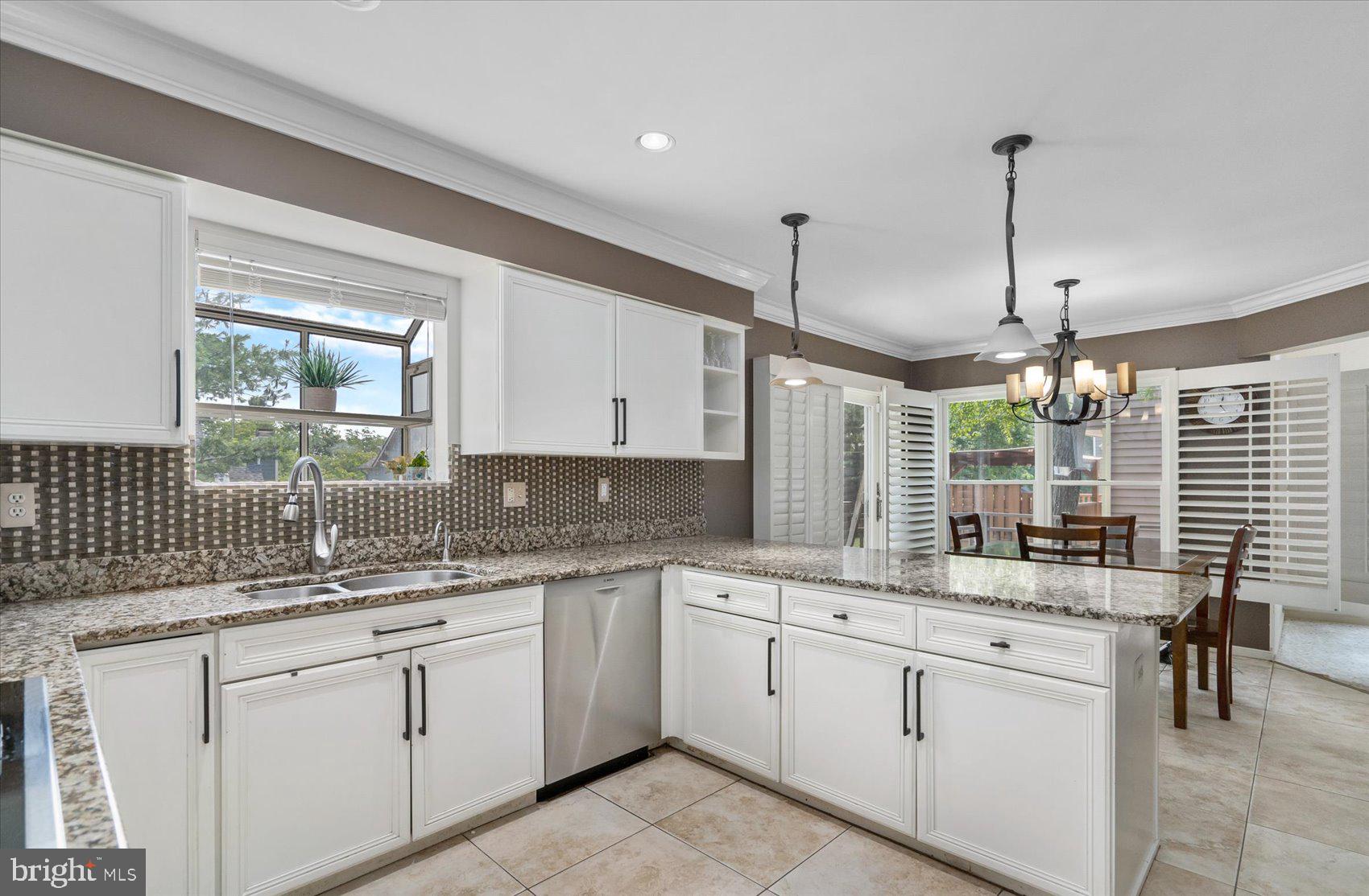 6921 Diana Road Baltimore, MD 21209 - Photo 6 of 47 Granite Countertops