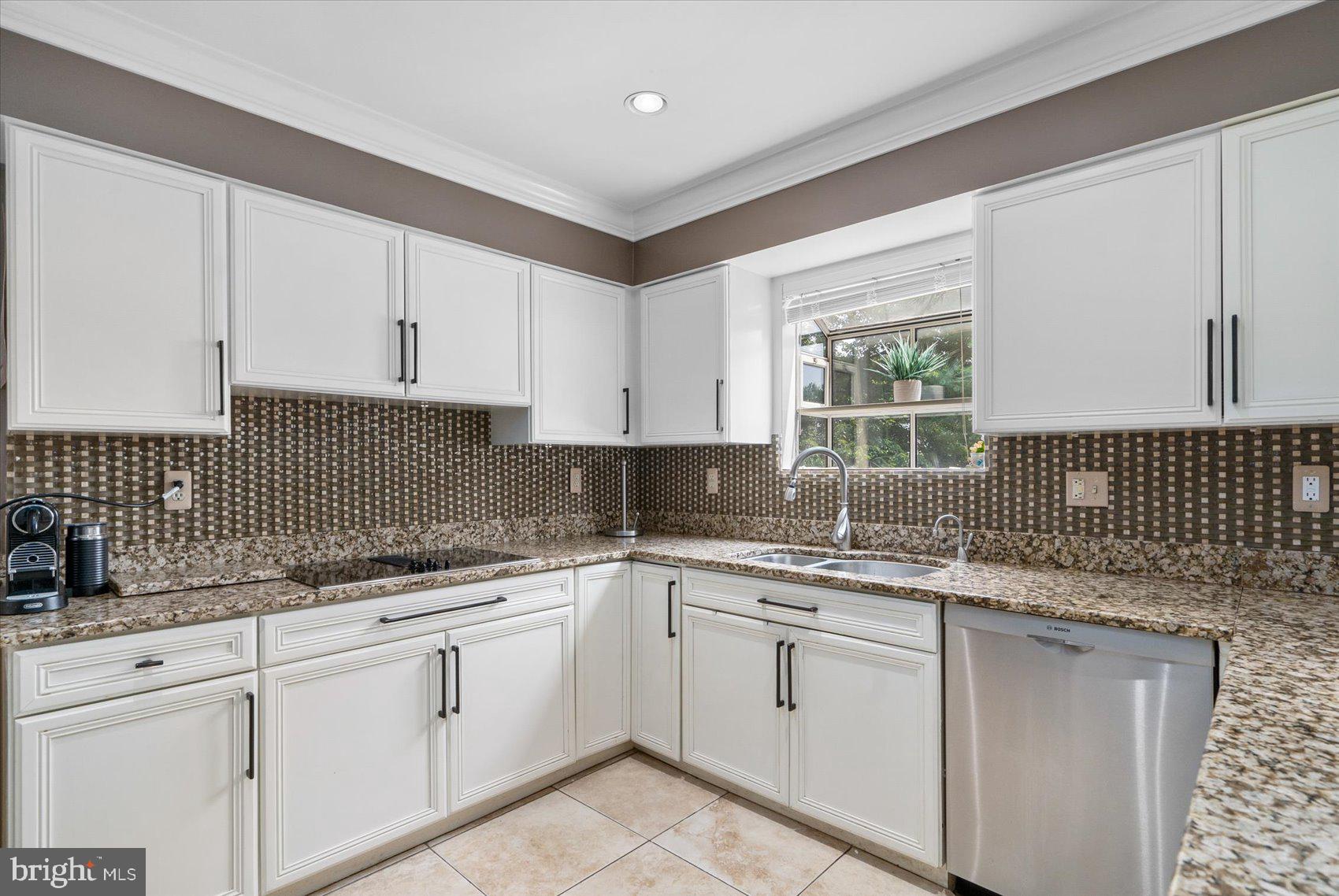 6921 Diana Road Baltimore, MD 21209 - Photo 7 of 47 Gallery Image 7