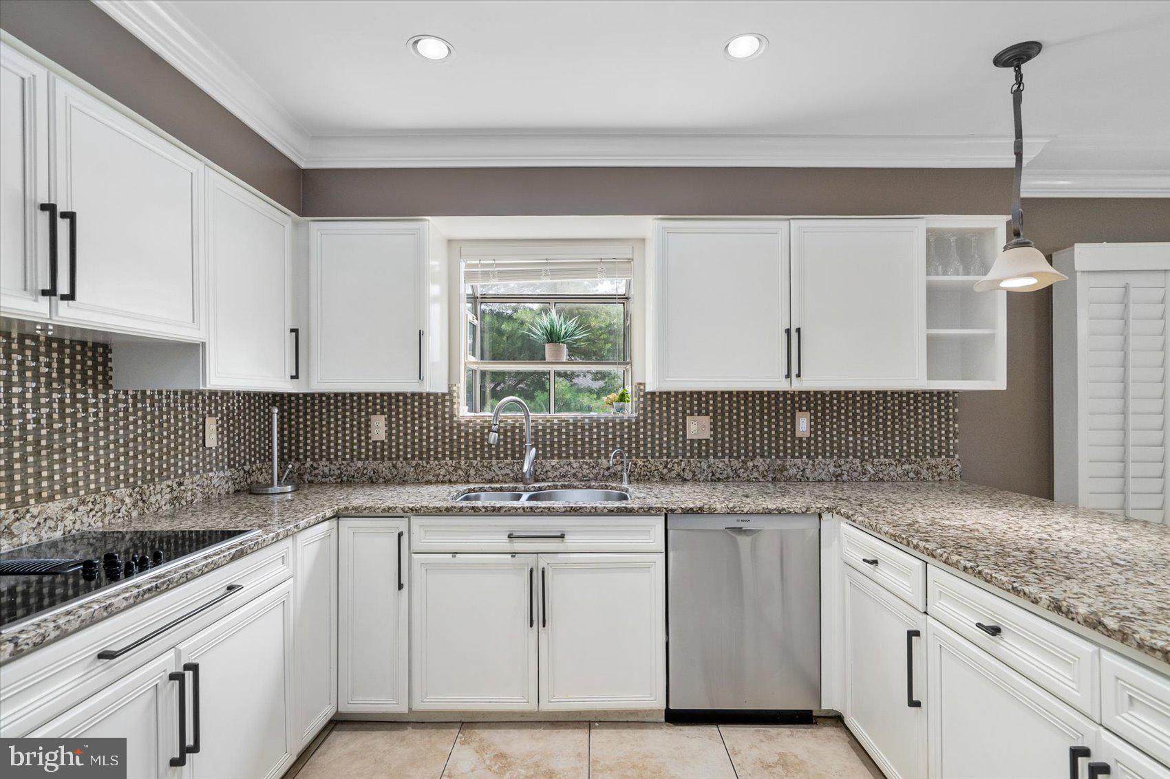 6921 Diana Road Baltimore, MD 21209 - Photo 8 of 47 Gallery Image 8