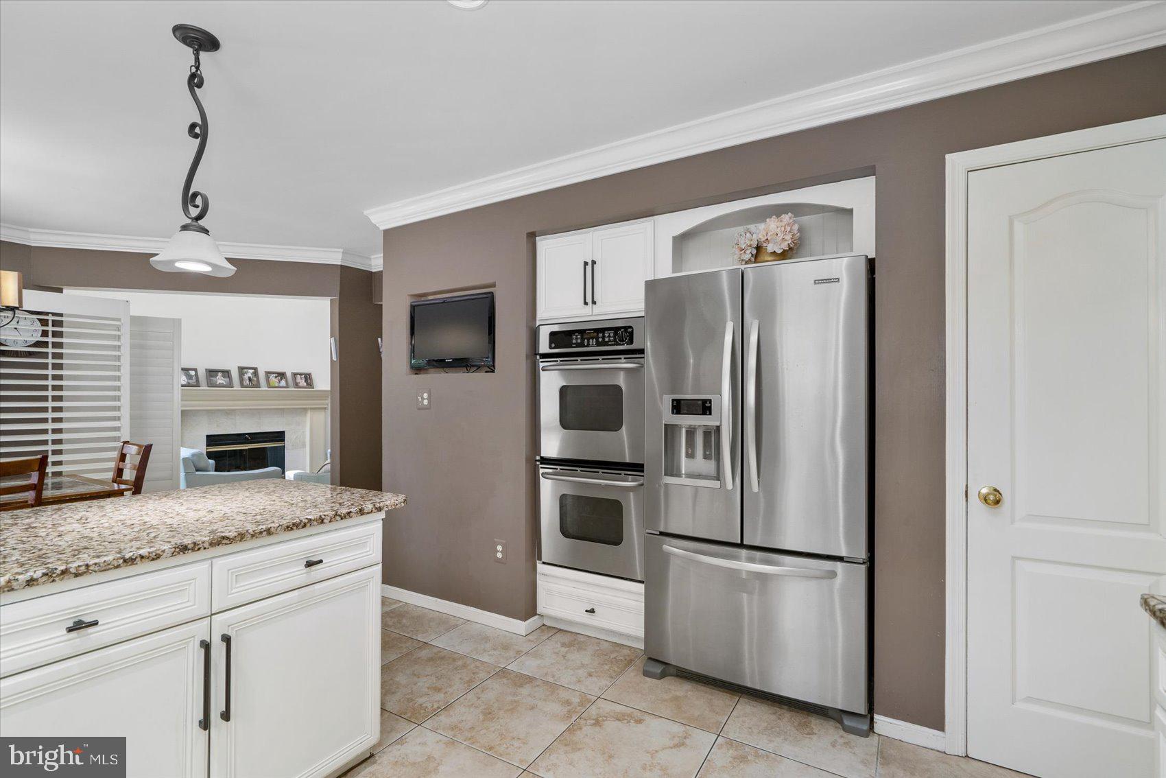 6921 Diana Road Baltimore, MD 21209 - Photo 9 of 47 Gallery Image 9