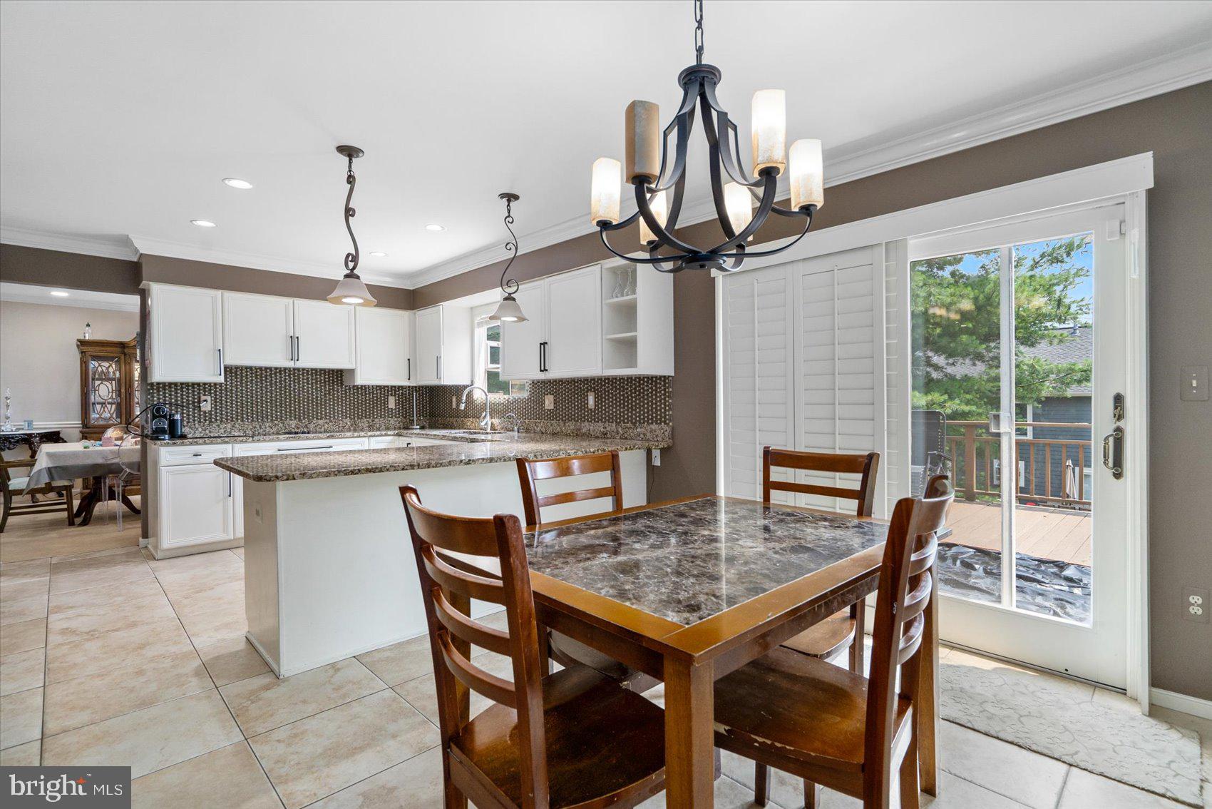 6921 Diana Road Baltimore, MD 21209 - Photo 10 of 47 Eat-in Kitchen