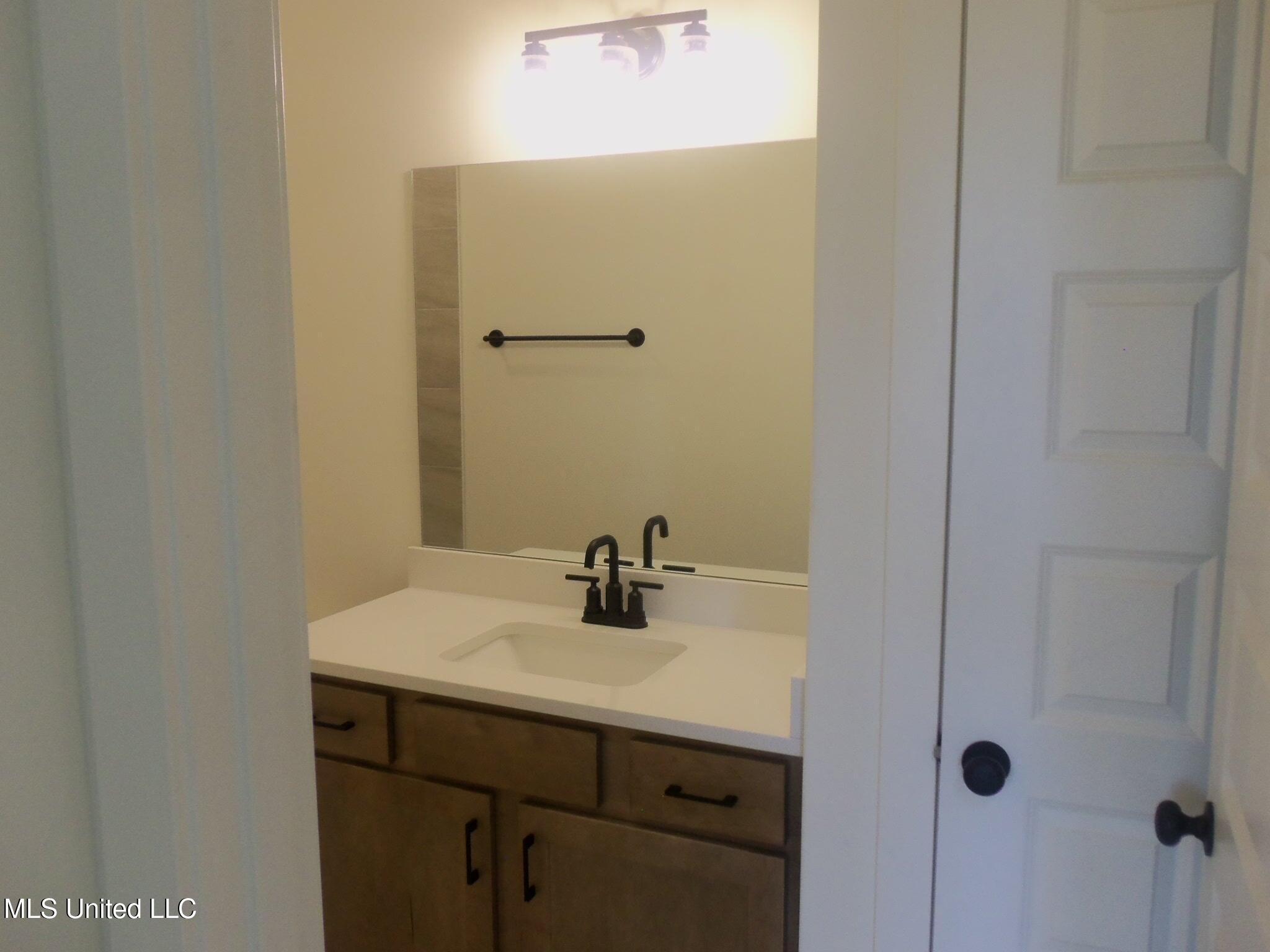 3364 Blooming Grv Road Olive Branch, MS 38654 - Photo 9 of 38 100_1358 - Copy