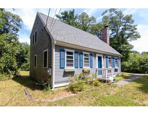 25 Cahoon Road Wareham, MA 02532 - Photo 3 of 24 a house view with a garden space