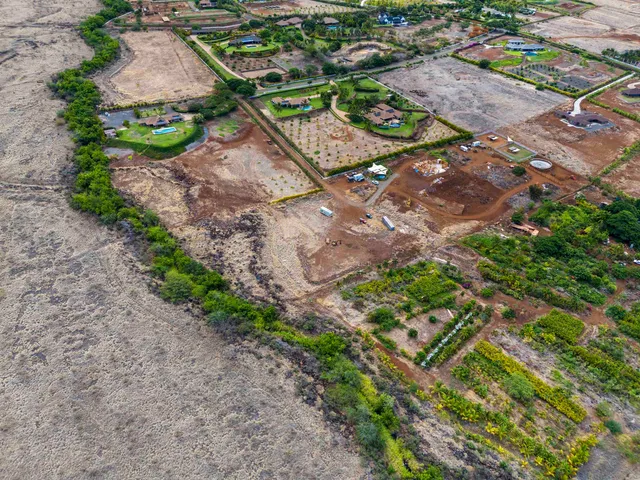 $880,000 | Hokiokio Place, Unit B, Lahaina, HI 96761