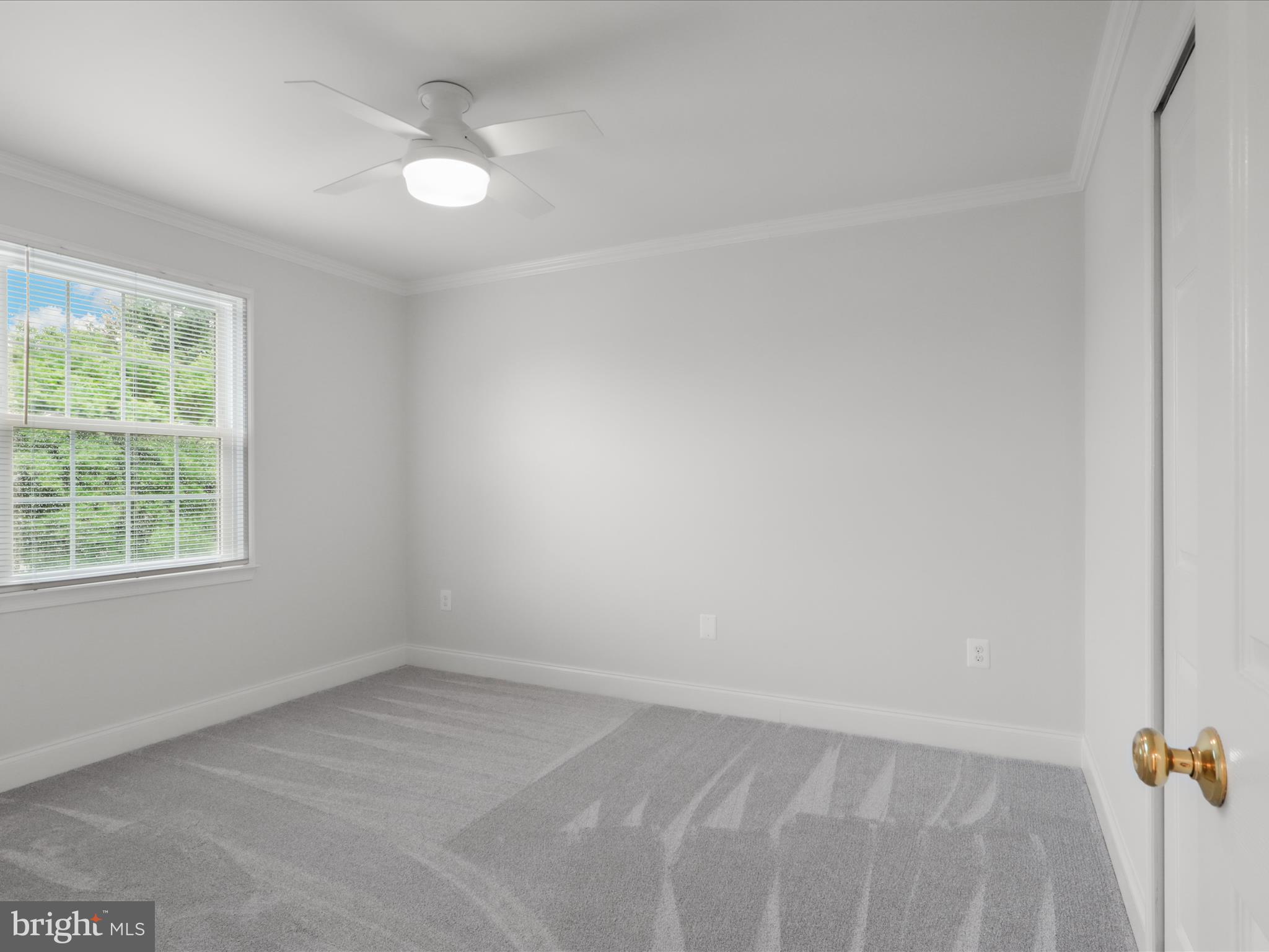9365 River Crest Road Manassas, VA 20110 - Photo 37 of 62 an empty room with a window
