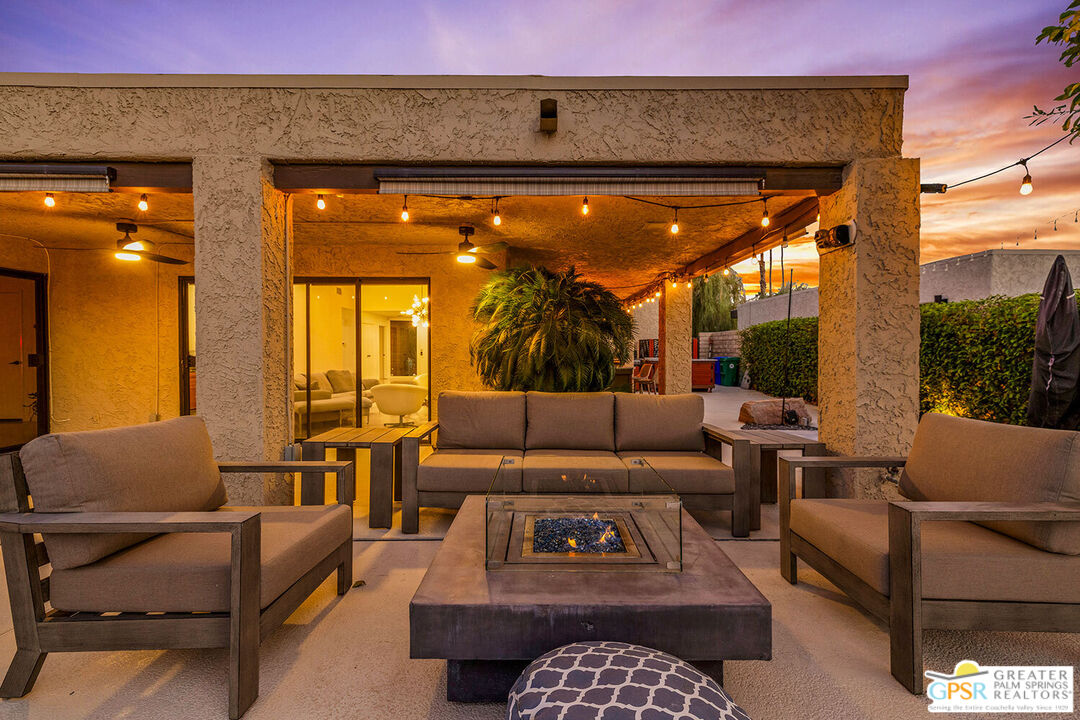 20 Kevin Lee Lane Rancho Mirage, CA 92270 - Photo 36 of 40 a living room with furniture and a rug