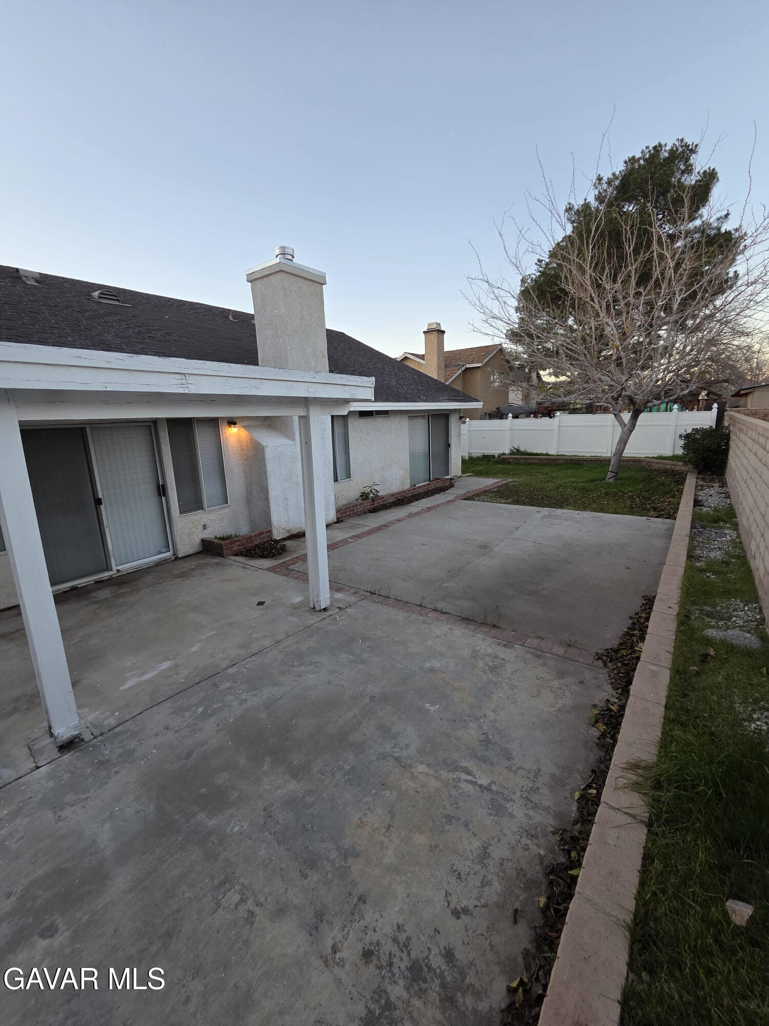 37422 Morning Circle Palmdale, CA 93550 - Photo 8 of 32 unnamed (9)