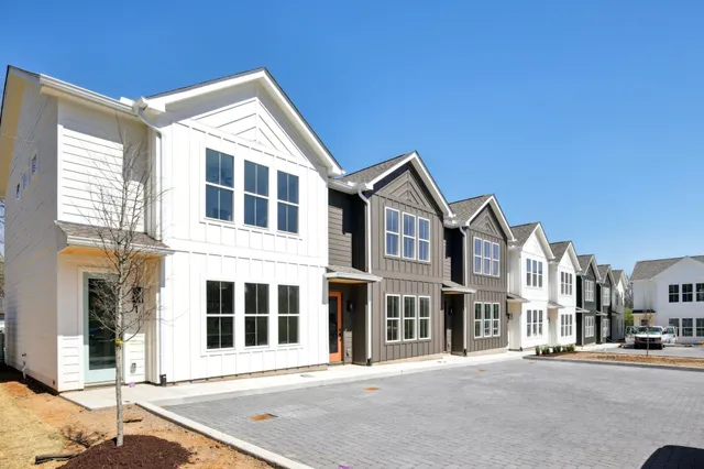 $2,100 | 341 Archwood Drive, Unit 7, Madison, TN 37115