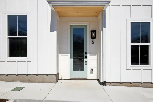 $2,100 | 341 Archwood Drive, Unit 7, Madison, TN 37115