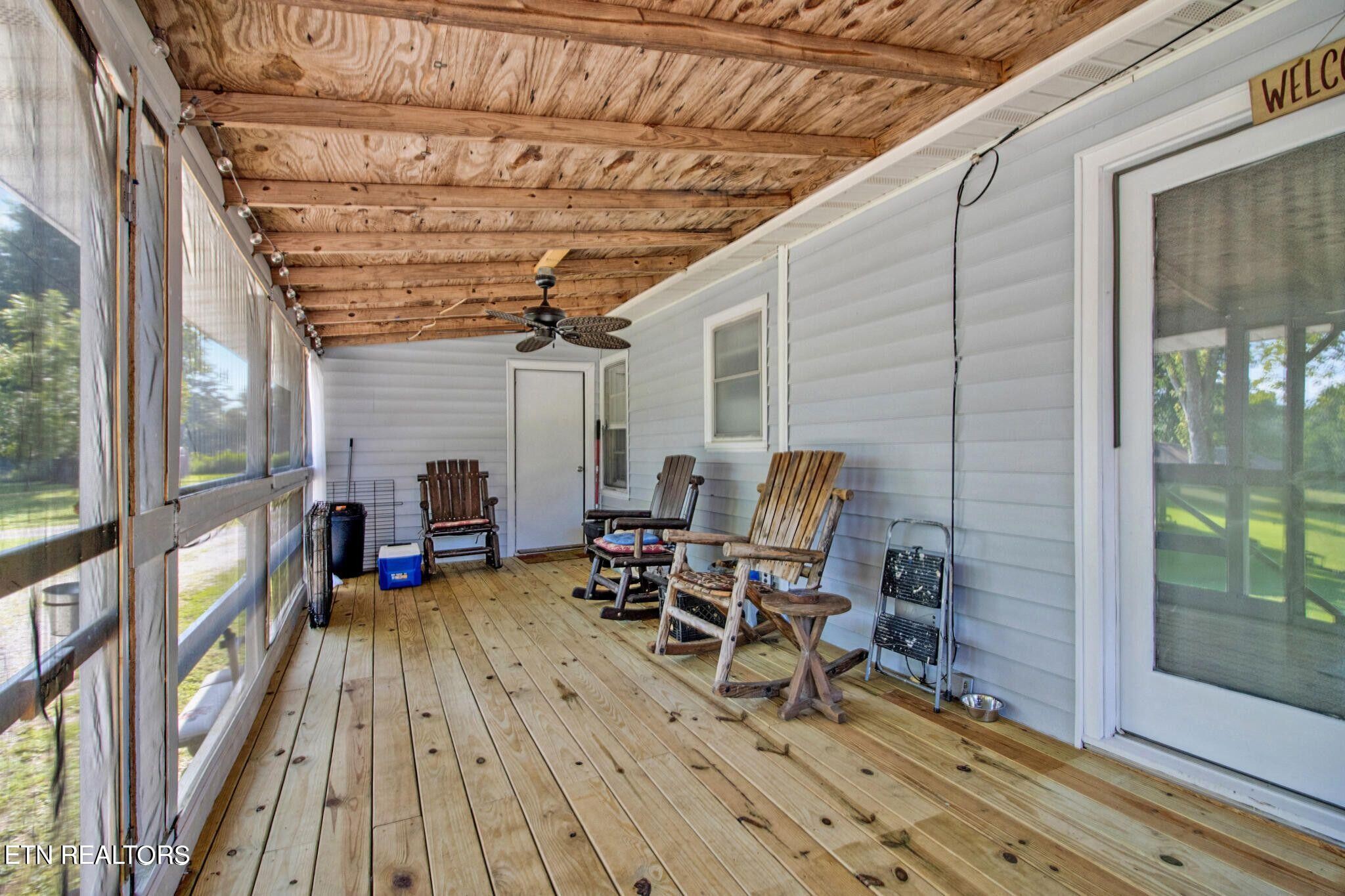 700 Rugby Avenue Jamestown, TN 38556 - Photo 7 of 24 a view of furniture in wooden floor