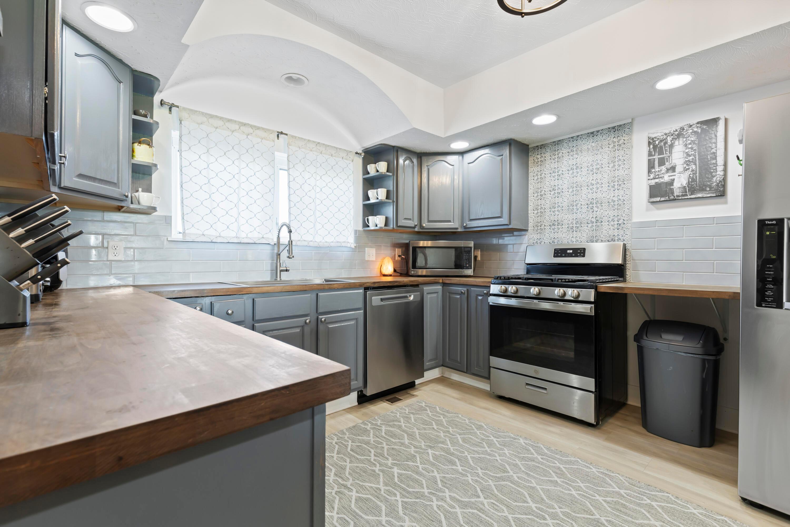9822 Parsons Road Croton, OH 43013 - Photo 9 of 40 Kitchen 4