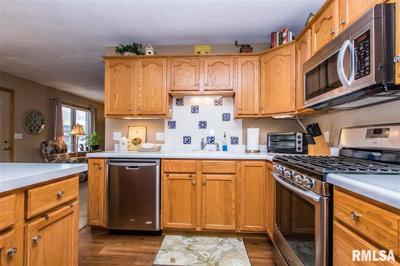 1258 Kingsbury Road Washington, IL 61571 - Photo 12 of 27 Gallery Image 12
