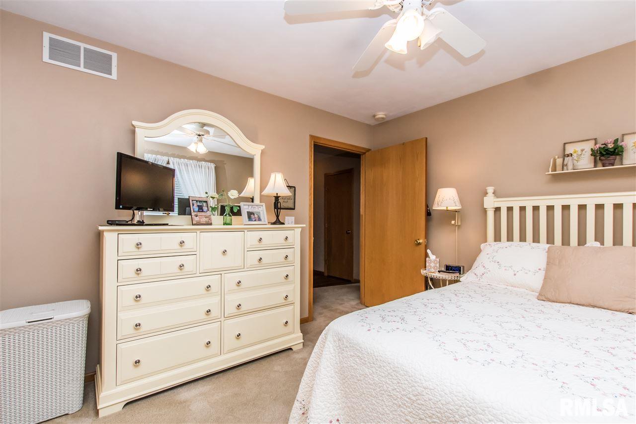 1258 Kingsbury Road Washington, IL 61571 - Photo 17 of 27 Gallery Image 17