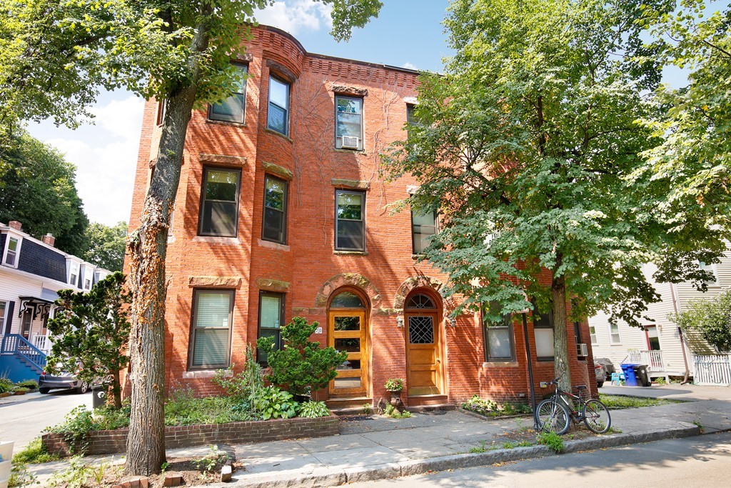 22 Perry Street, Unit 3 Brookline, MA 02445 - Photo 1 of 22 Gallery Image 1