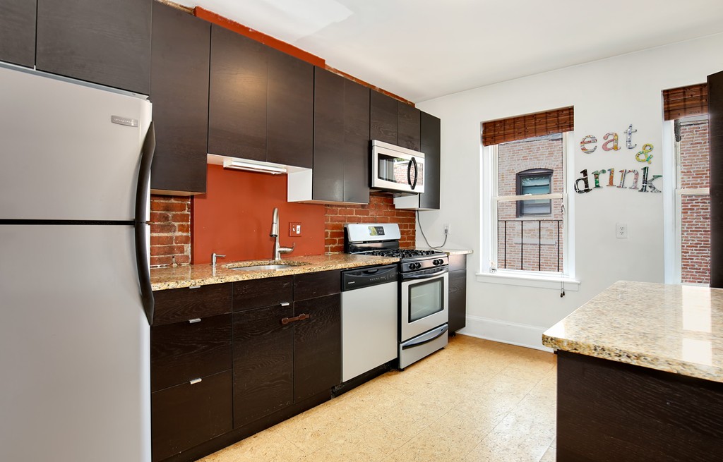 22 Perry Street, Unit 3 Brookline, MA 02445 - Photo 13 of 22 Gallery Image 13