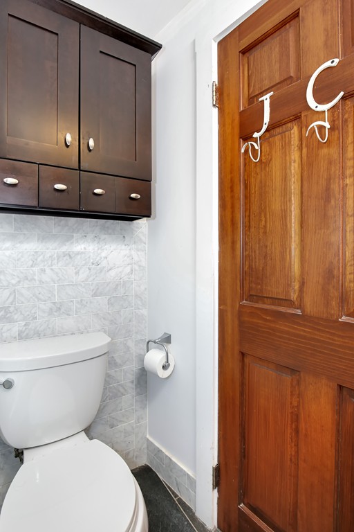 22 Perry Street, Unit 3 Brookline, MA 02445 - Photo 9 of 22 Gallery Image 9