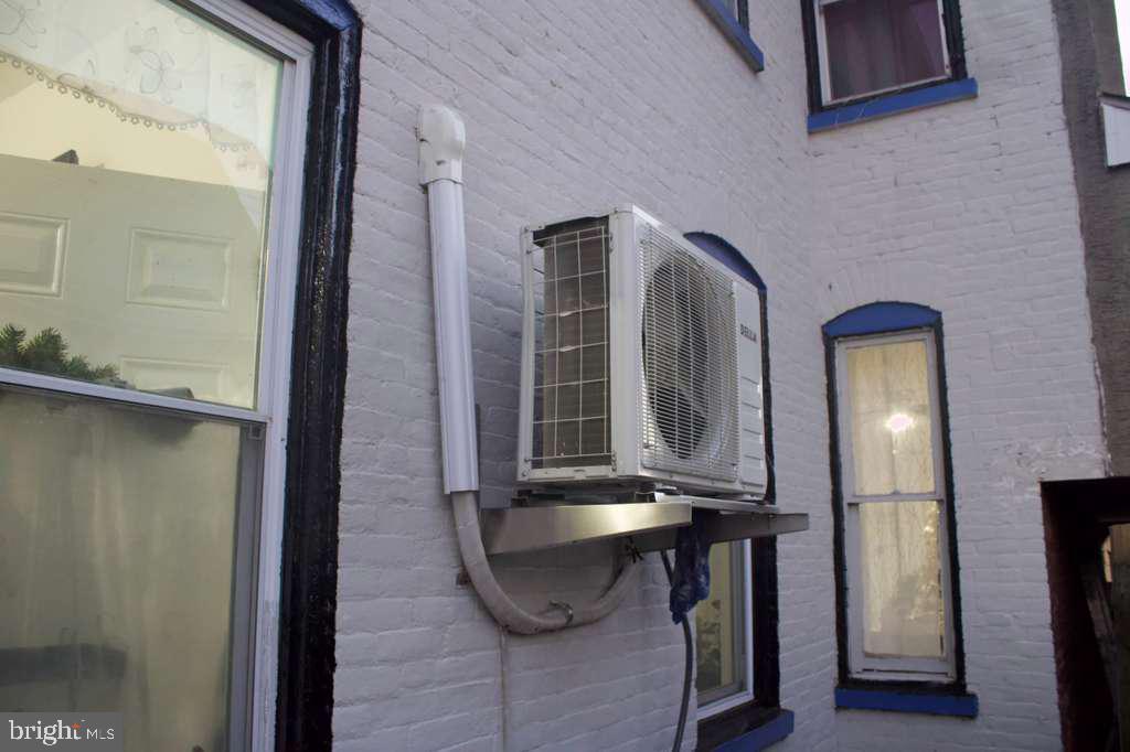 355 McKnight Street Reading, PA 19601 - Photo 2 of 70