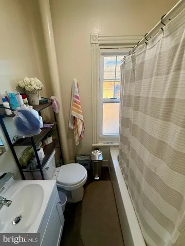 $194,900 | 355 McKnight Street, Reading, PA 19601