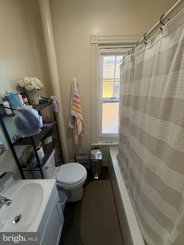 $194,900 | 355 McKnight Street, Reading, PA 19601