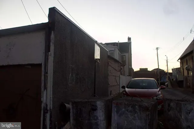 $194,900 | 355 McKnight Street, Reading, PA 19601