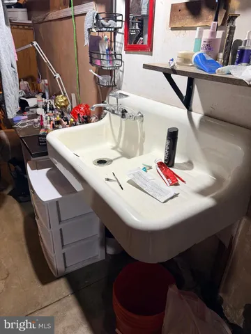 $194,900 | 355 McKnight Street, Reading, PA 19601